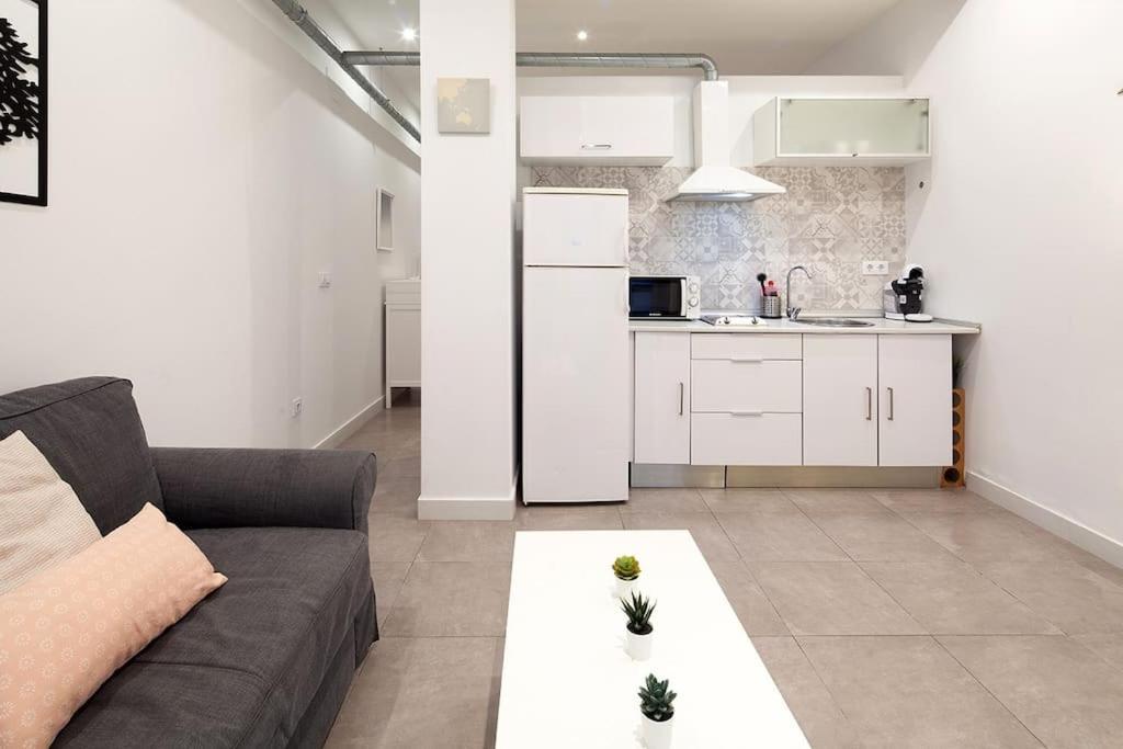 Loft Next To Calle Betis, Best Area Of Seville-Sevillarooms Exterior foto